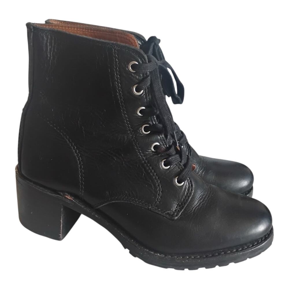 Frye Sabrina 6G Lace Up Ankle Boots Block  Heel Black Leather Vibram Soles 7.5 M
